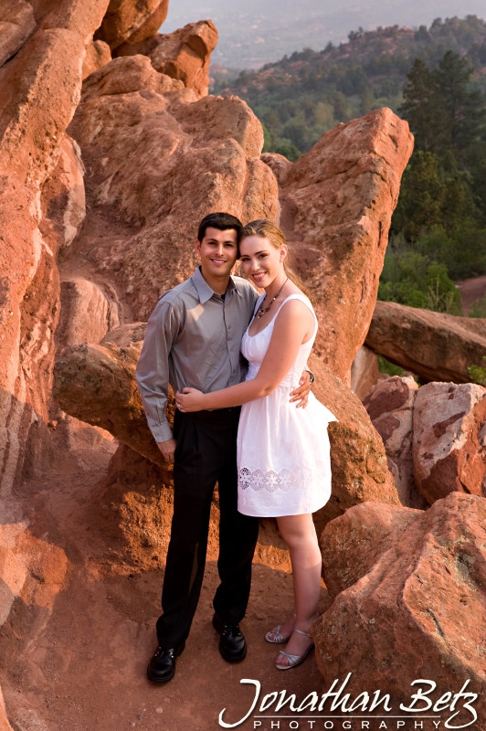 engagement picture in Garden of the Gods, Colorado Springs, Jonathan Betz Photography