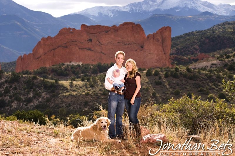Family picture at Garden of the Gods, Jonathan Betz Photography, Colorado Springs Family portraits