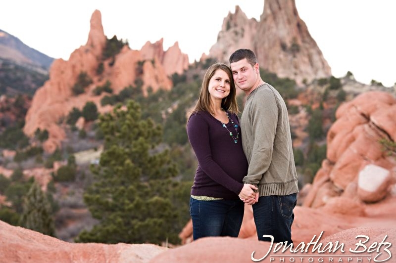 maternity picture, colorado springs, garden of the gods, Jonathan Betz Photography